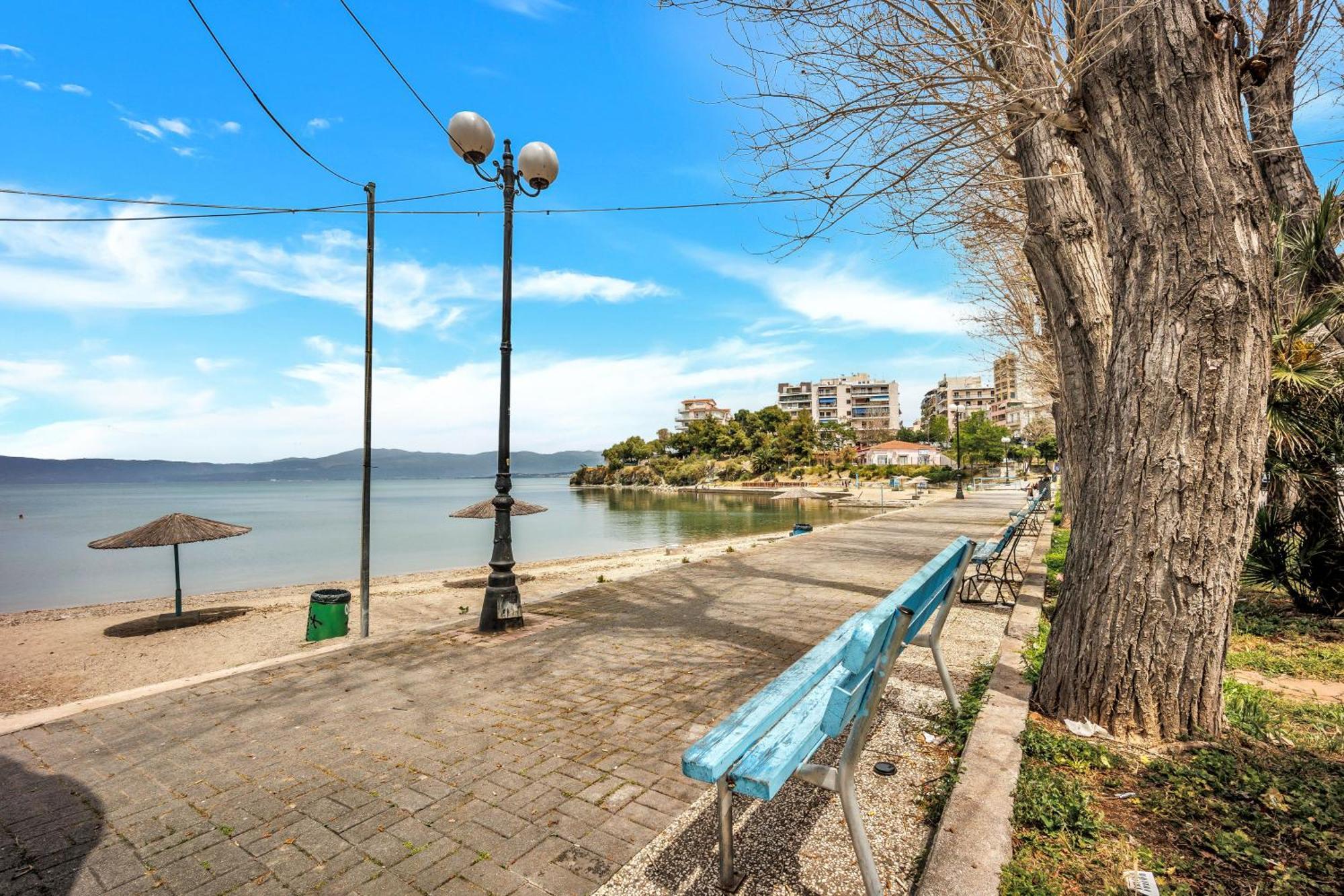 Fabulous Central Apartment Close To The Sea! Chalkís Exteriör bild